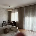Family Friendly Flat Steps From The Zoo Апартаменты *