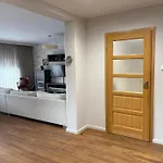 Family Friendly Flat Steps From The Zoo Апартаменты Вроцлав