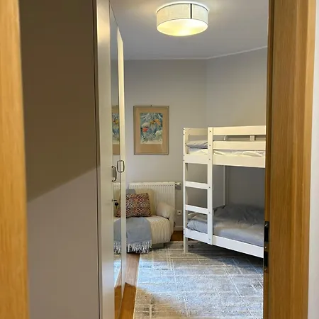 Family Friendly Flat Steps From The Zoo *