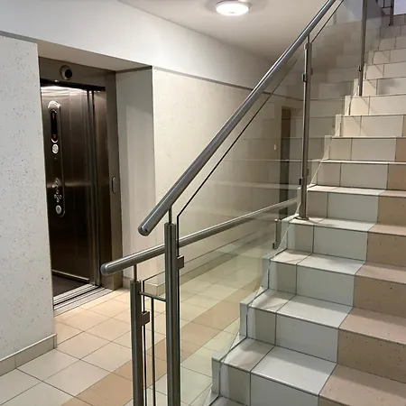 Family Friendly Flat Steps From The Zoo Breslau