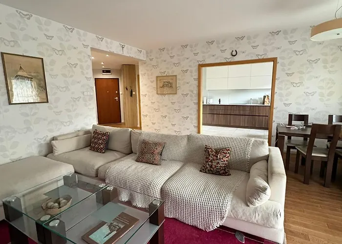 Family Friendly Flat Steps From The Zoo Апартаменты Вроцлав