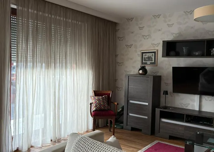 Family Friendly Flat Steps From The Zoo Апартаменты