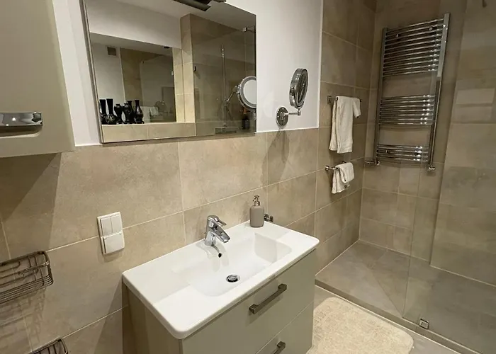 Family Friendly Flat Steps From The Zoo Wrocław